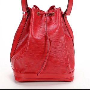 LOUIS VUITTON Epi Noe Castillan Red bucket bag